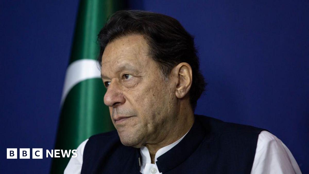 Pakistan: Imran Khan sentenced to 14 years in prison in corruption case