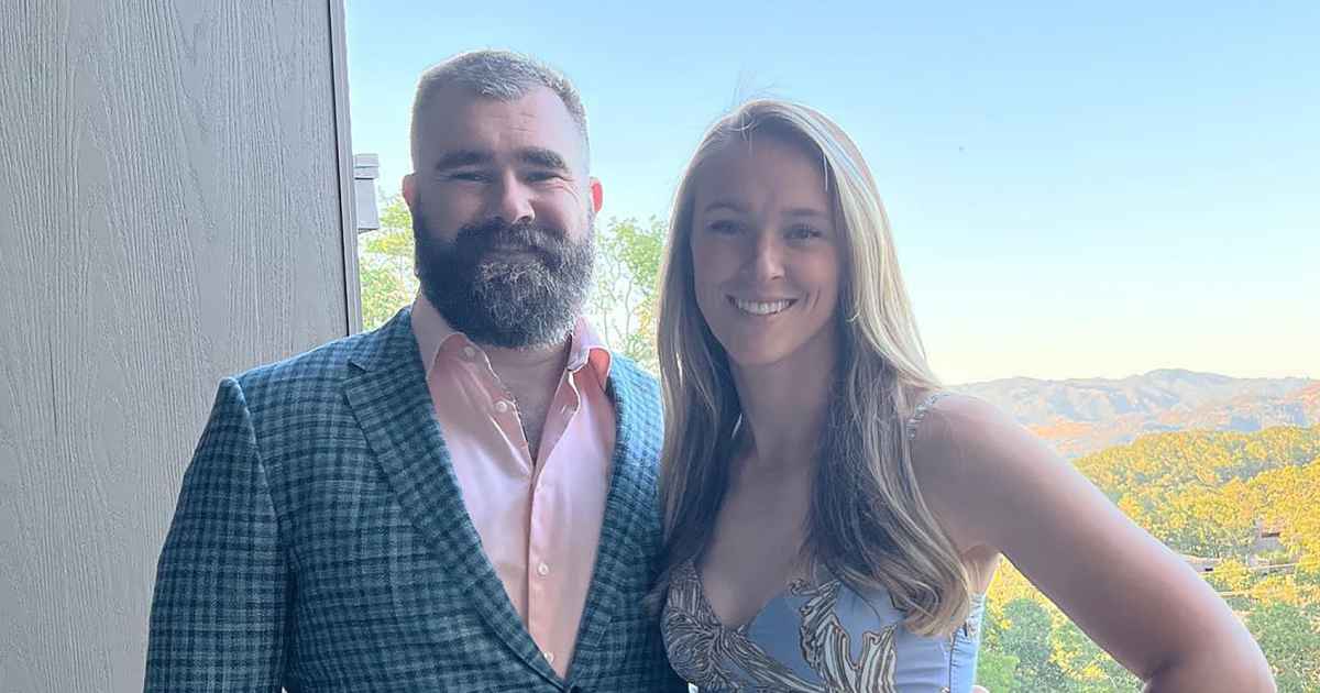 Jason and Kylie Kelce are only considering “gender neutral” names