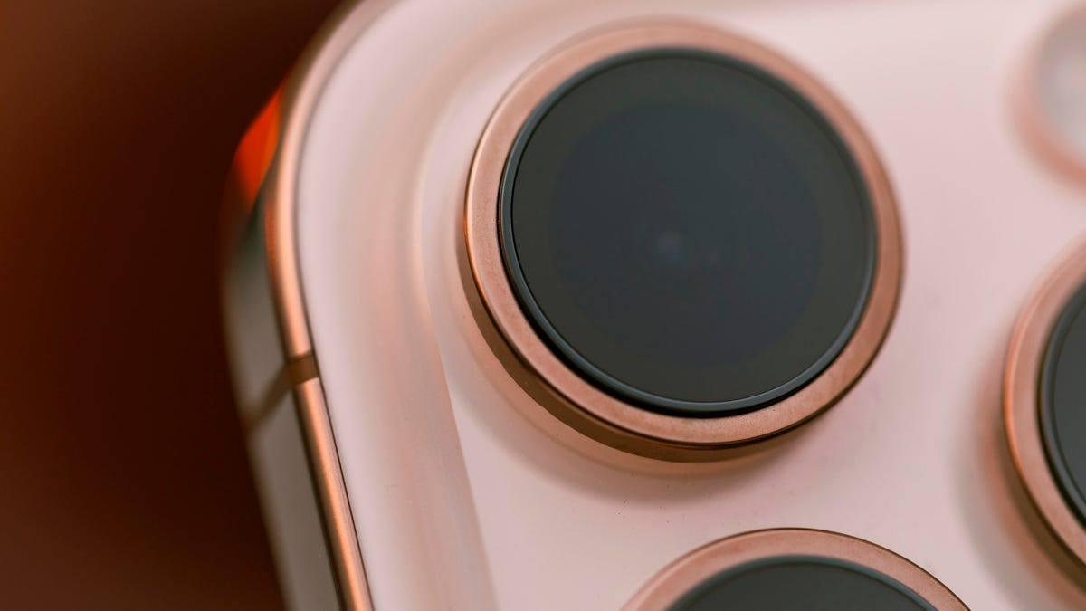 Apple&apos;s iPhone 16 Pro Max camera lenses